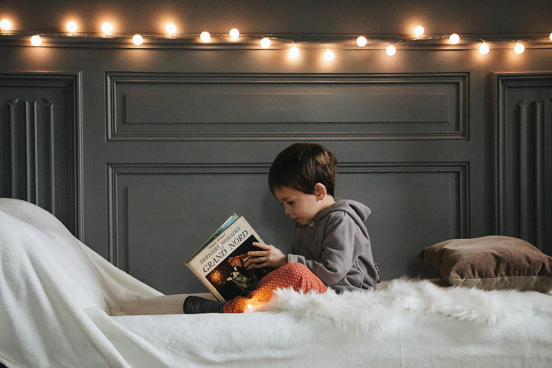 How to Encourage a Love for Books in the Digital Age